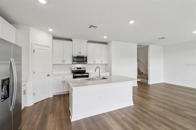 807 SUNSHOWER DRIVE, Lady Lake, FL 32159