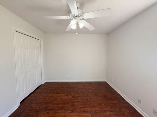 1840 Twin Rivers Rd, Clarksville, TN 37040