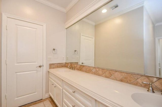 7626 E Jordan Cove, Houston, TX 77055