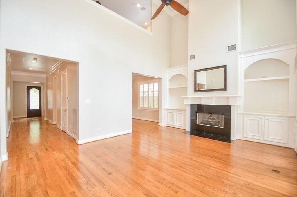 7626 E Jordan Cove, Houston, TX 77055