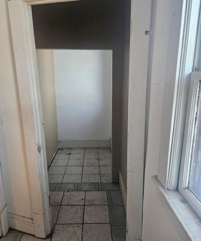 911 Jenks Avenue E, Saint Paul, MN 55106