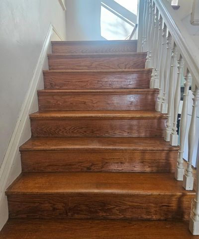 911 Jenks Avenue E, Saint Paul, MN 55106