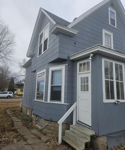 911 Jenks Avenue E, Saint Paul, MN 55106