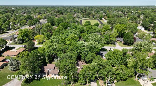2765 Clairmount Drive, Saginaw, MI 48603