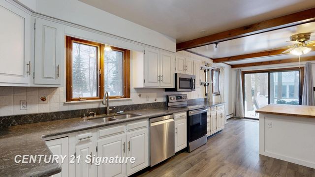 2765 Clairmount Drive, Saginaw, MI 48603