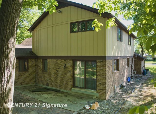 2765 Clairmount Drive, Saginaw, MI 48603