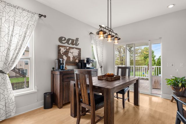 2225 SE Prairie Creek Drive, Waukee, IA 50263
