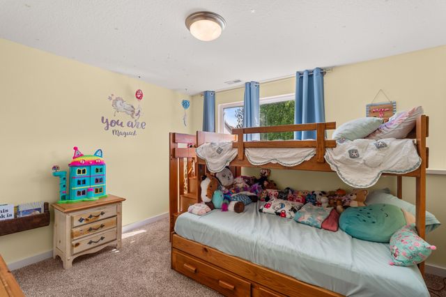 2225 SE Prairie Creek Drive, Waukee, IA 50263