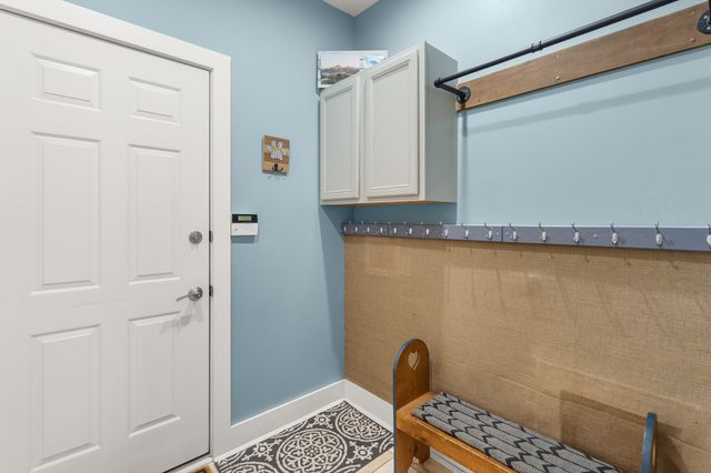 2225 SE Prairie Creek Drive, Waukee, IA 50263