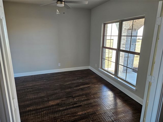 400 Willie's Court, Whitesboro, TX 76273