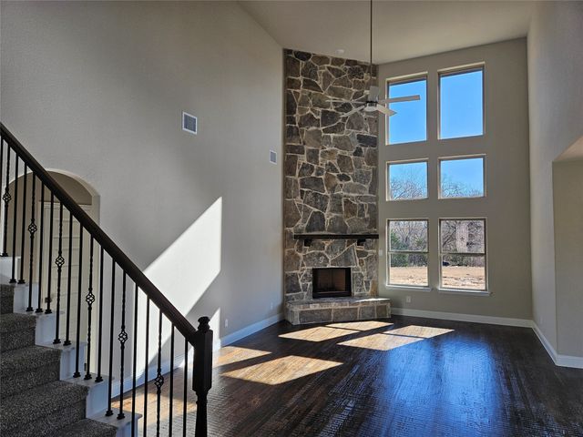 400 Willie's Court, Whitesboro, TX 76273