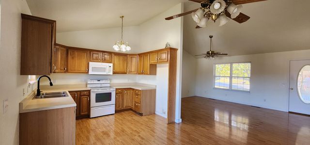 1714 Amy Street, West Plains, MO 65775