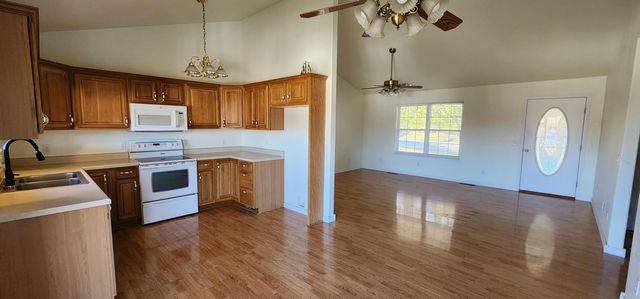 1714 Amy Street, West Plains, MO 65775