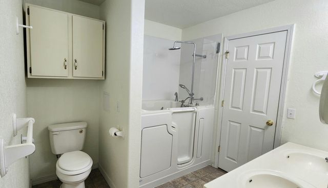 1714 Amy Street, West Plains, MO 65775