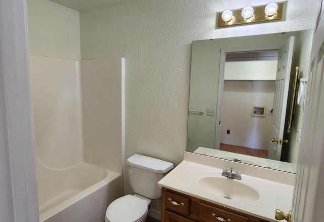 1714 Amy Street, West Plains, MO 65775