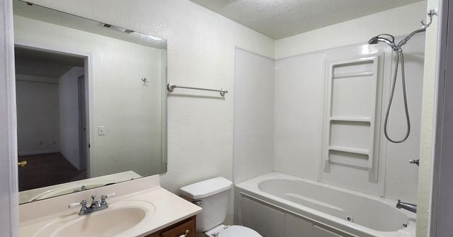 1714 Amy Street, West Plains, MO 65775