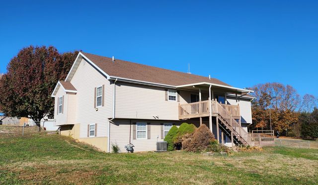 1714 Amy Street, West Plains, MO 65775