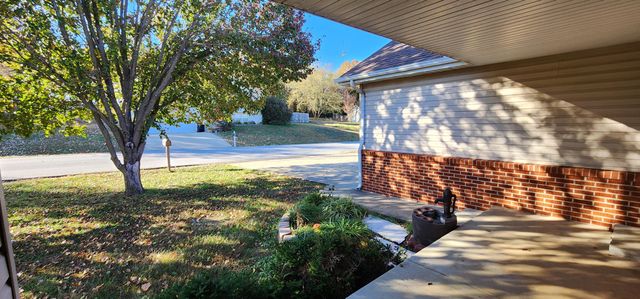 1714 Amy Street, West Plains, MO 65775