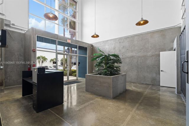 7620 NW 25th St 3, Miami, FL 33122