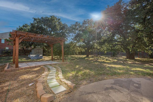 550 Briarwood Drive, Southlake, TX 76092