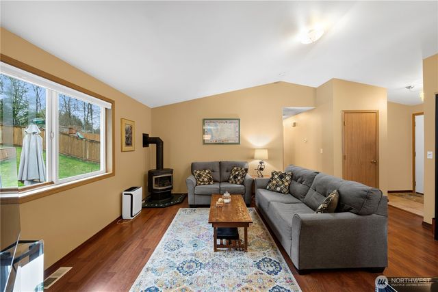 6809 77th Avenue NE, Marysville, WA 98270