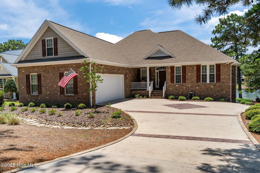 125 Baker Circle, Seven Lakes, NC 27376