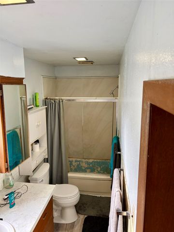 2210 S Union Street, Des Moines, IA 50315