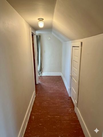 2210 S Union Street, Des Moines, IA 50315