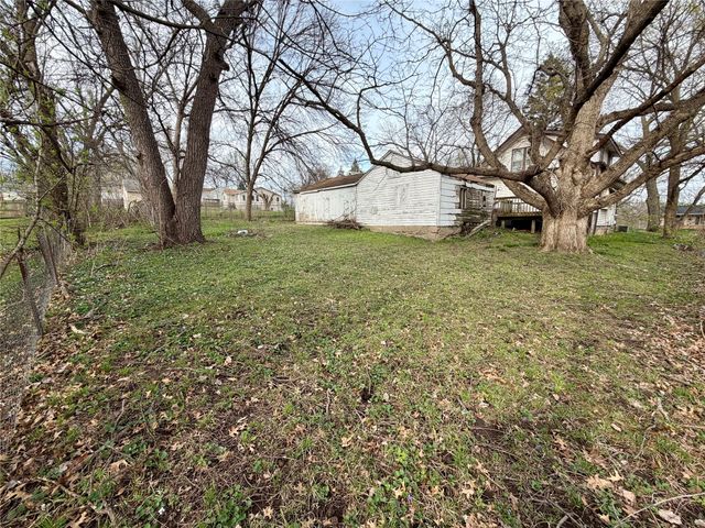 2210 S Union Street, Des Moines, IA 50315