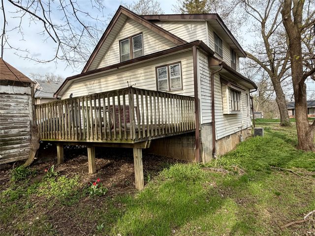 2210 S Union Street, Des Moines, IA 50315