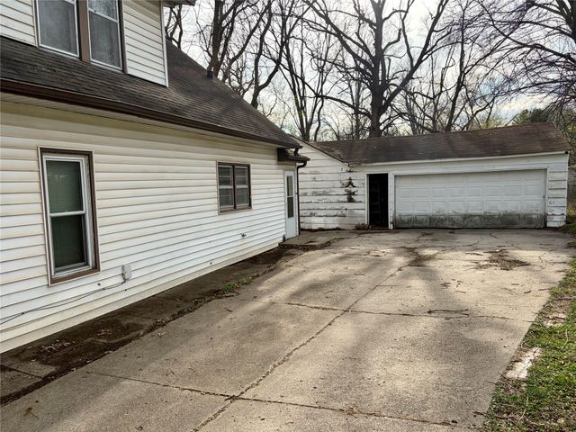 2210 S Union Street, Des Moines, IA 50315