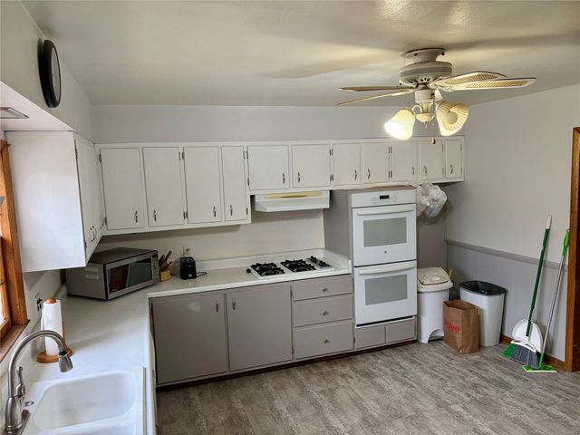 2210 S Union Street, Des Moines, IA 50315