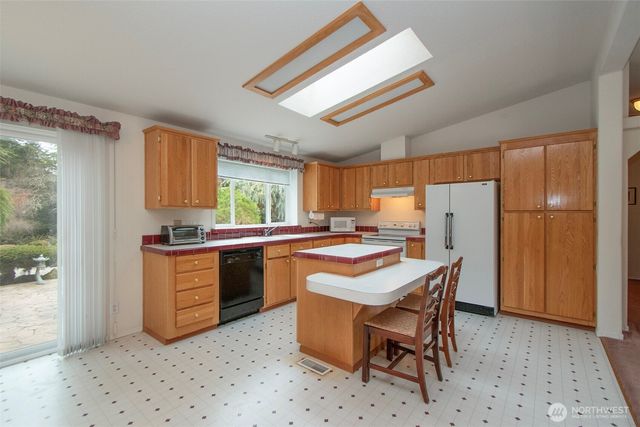 62 Johnson Road, Port Angeles, WA 98363