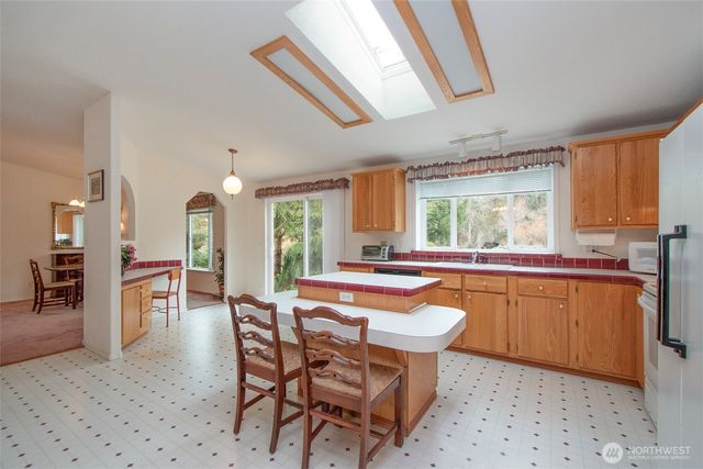 62 Johnson Road, Port Angeles, WA 98363
