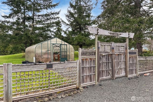 62 Johnson Road, Port Angeles, WA 98363