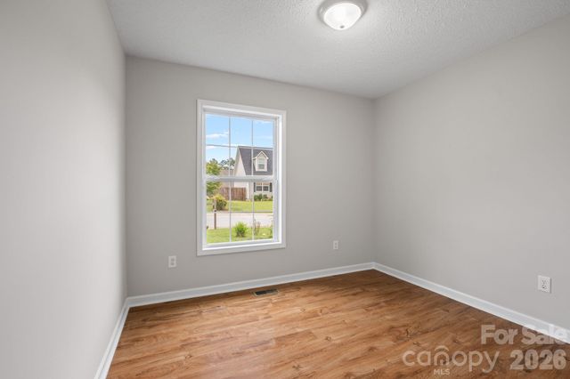 53 W Newberry Drive, Fletcher, NC 28732