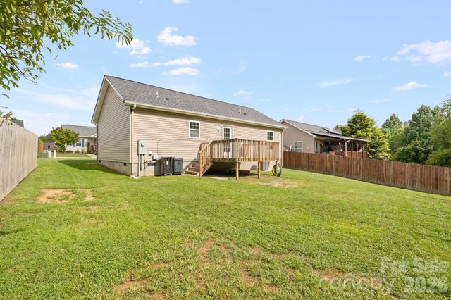 53 W Newberry Drive, Fletcher, NC 28732