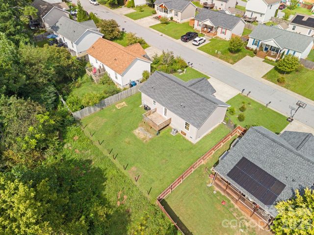 53 W Newberry Drive, Fletcher, NC 28732