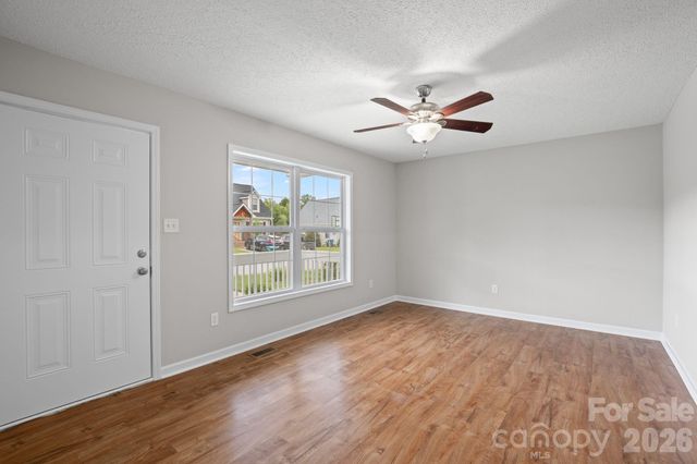 53 W Newberry Drive, Fletcher, NC 28732