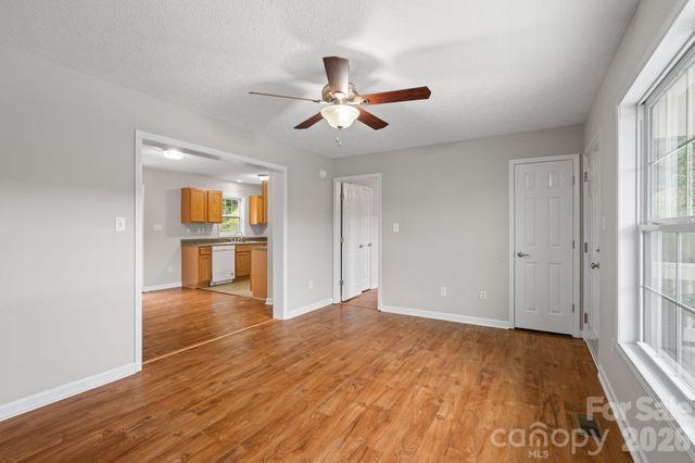 53 W Newberry Drive, Fletcher, NC 28732