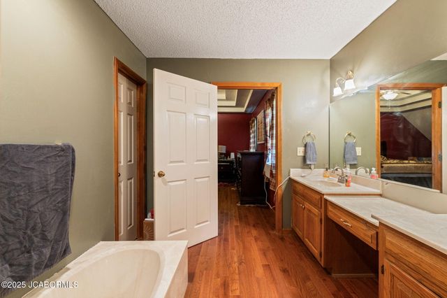 1435 BRIAR VILLAGE COURT, Jefferson City, MO 65109