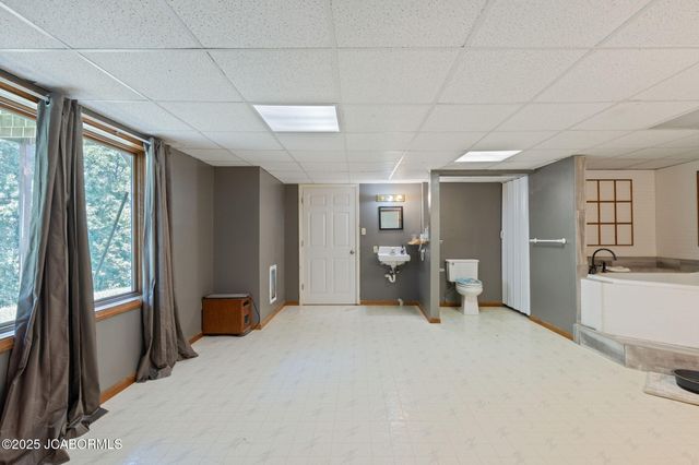 1435 BRIAR VILLAGE COURT, Jefferson City, MO 65109