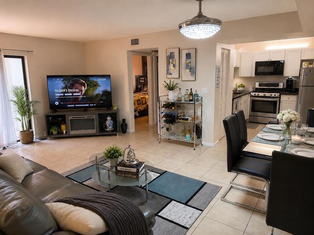 10730 ROYAL PALM Boulevard 4-3, Coral Springs, FL 33065