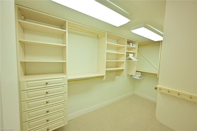 10951 Gulf Shore DR # 905, Naples, FL 34108