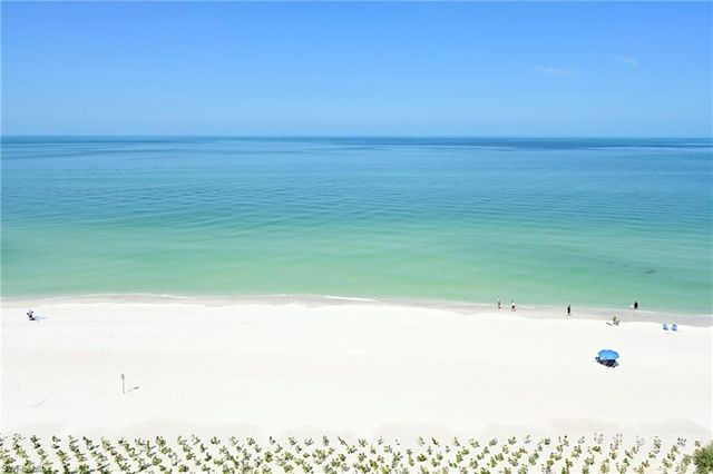 10951 Gulf Shore DR # 905, Naples, FL 34108