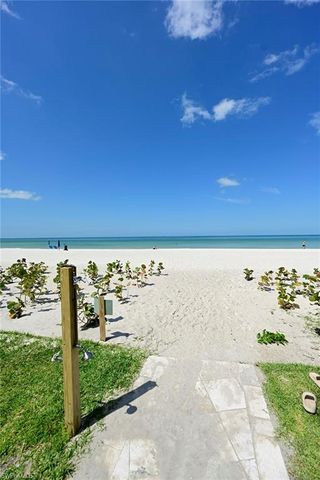 10951 Gulf Shore DR # 905, Naples, FL 34108