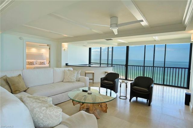 10951 Gulf Shore DR # 905, Naples, FL 34108