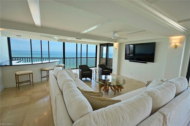 10951 Gulf Shore DR # 905, Naples, FL 34108