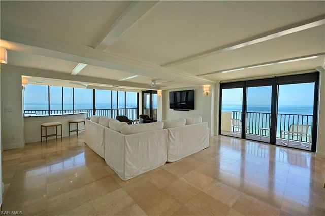 10951 Gulf Shore DR # 905, Naples, FL 34108