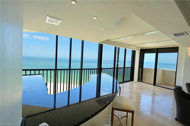 10951 Gulf Shore DR # 905, Naples, FL 34108